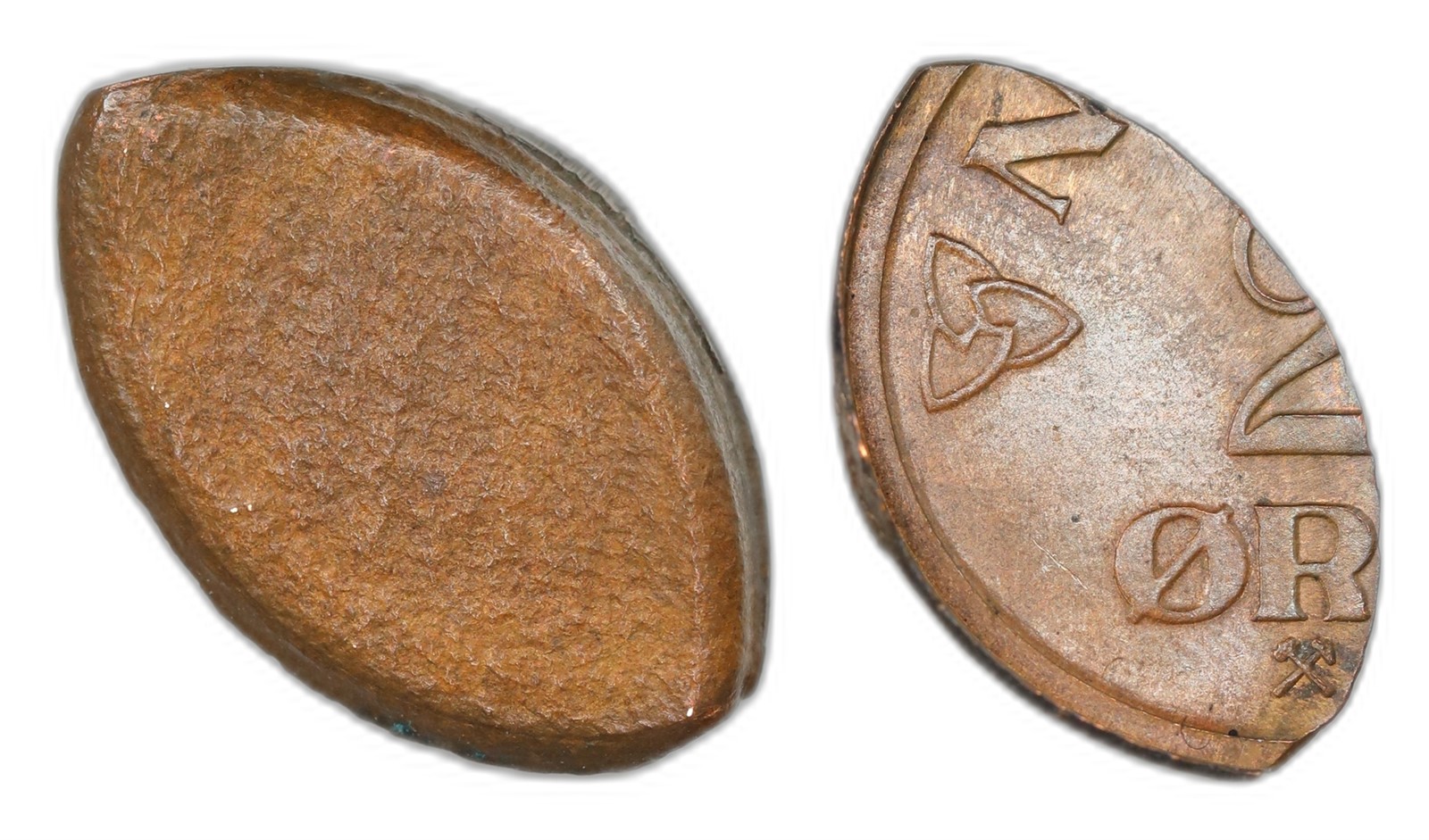 Norway. Haakon VII. 2 Øre 1957 struck on defective planchet. Kv 0/01.