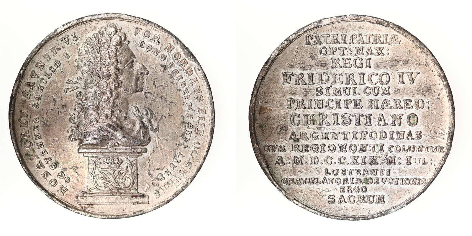 FREDRIK IV. Besøk på Kongsberg Sølvgruver 1719 Tinn. Kv 1+ (XF).